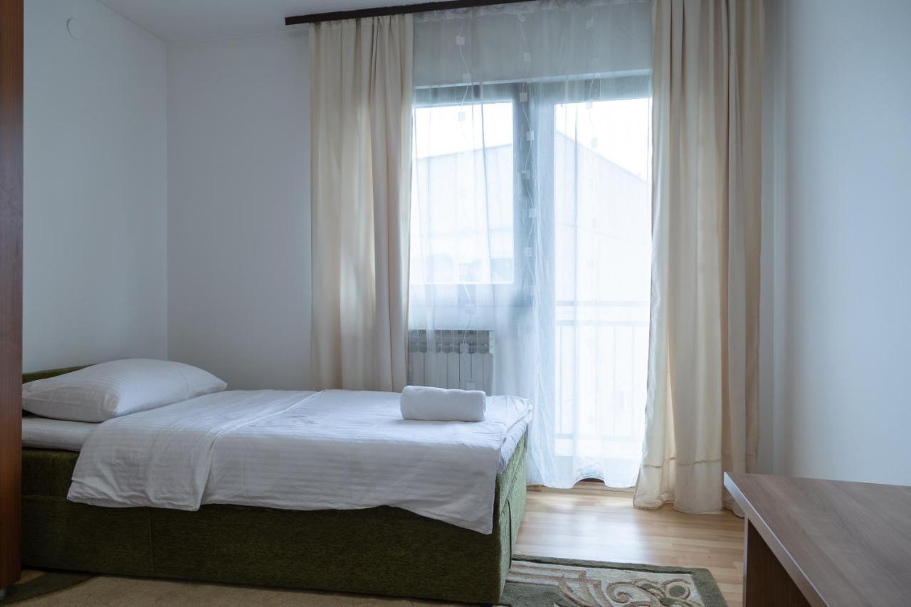 Sun Garden Sarajevoアパートホテル エクステリア 写真