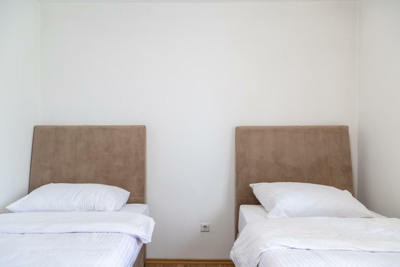 Sun Garden Sarajevoアパートホテル エクステリア 写真